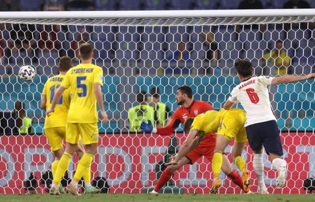 乐鱼app-英格兰定位球神奇不再？索帅可能在为决战憋大招！